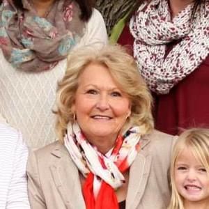 Meet your Posher, Sandy